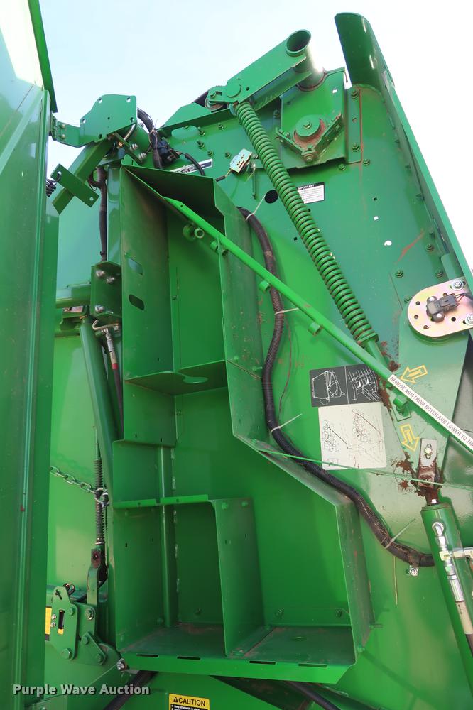 image for item DG3352 2014 John Deere 469 Mega Wide Plus round baler