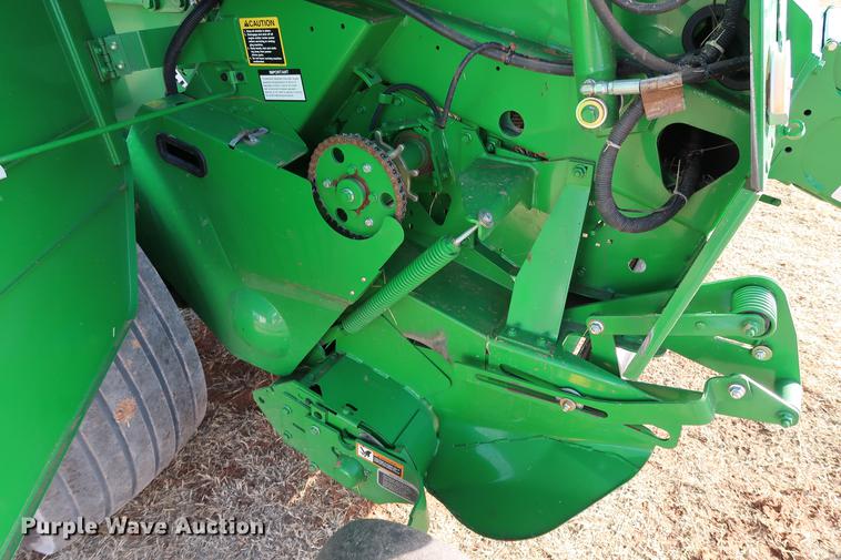 image for item DG3352 2014 John Deere 469 Mega Wide Plus round baler