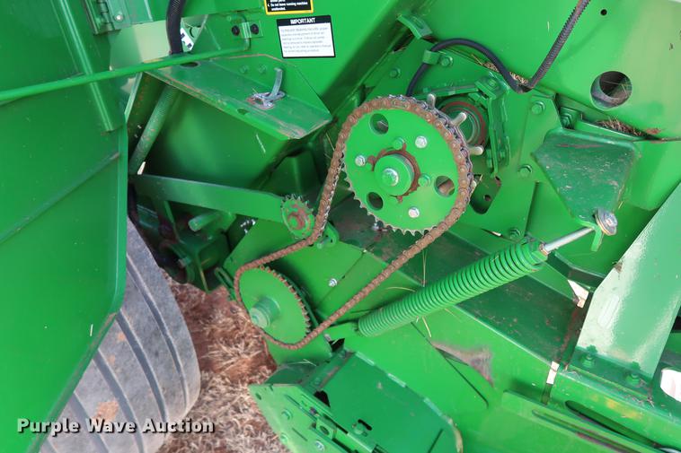 image for item DG3352 2014 John Deere 469 Mega Wide Plus round baler