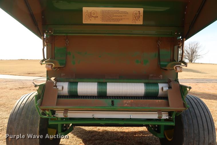 image for item DG3352 2014 John Deere 469 Mega Wide Plus round baler