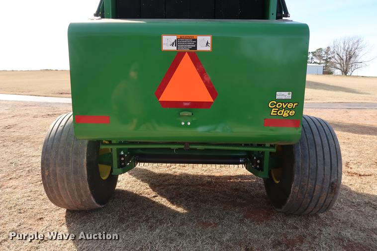 image for item DG3352 2014 John Deere 469 Mega Wide Plus round baler