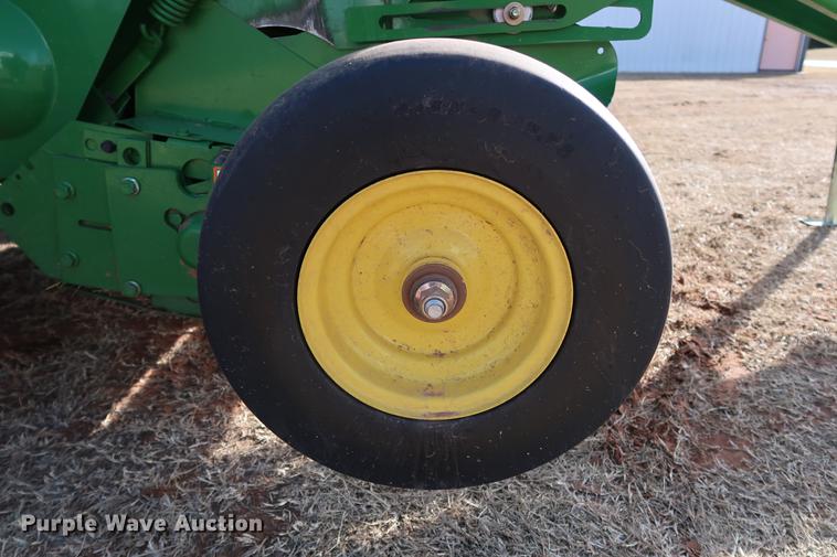 image for item DG3352 2014 John Deere 469 Mega Wide Plus round baler