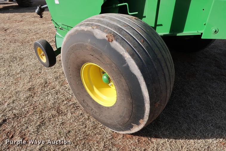 image for item DG3352 2014 John Deere 469 Mega Wide Plus round baler