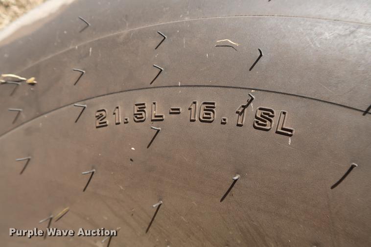 image for item DG3352 2014 John Deere 469 Mega Wide Plus round baler