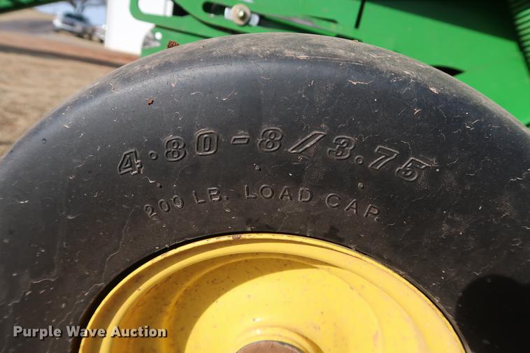 image for item DG3352 2014 John Deere 469 Mega Wide Plus round baler