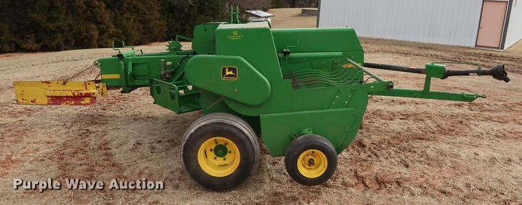 image for item DG3353 2001 John Deere 348 small square baler