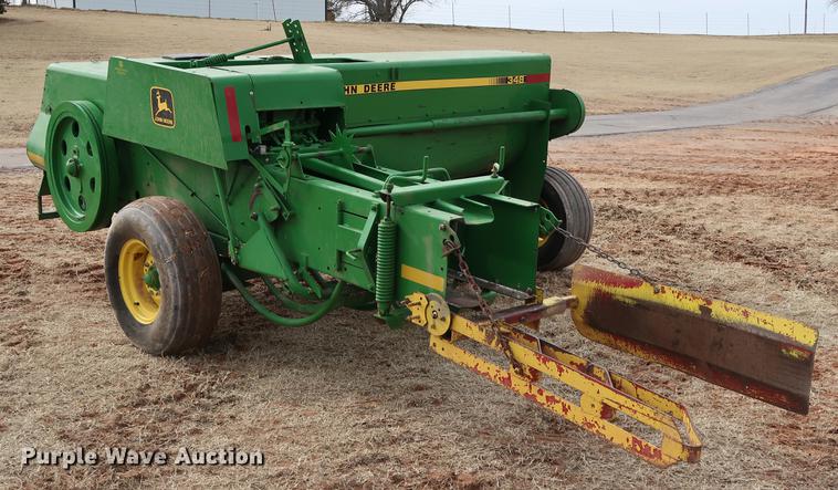 image for item DG3353 2001 John Deere 348 small square baler