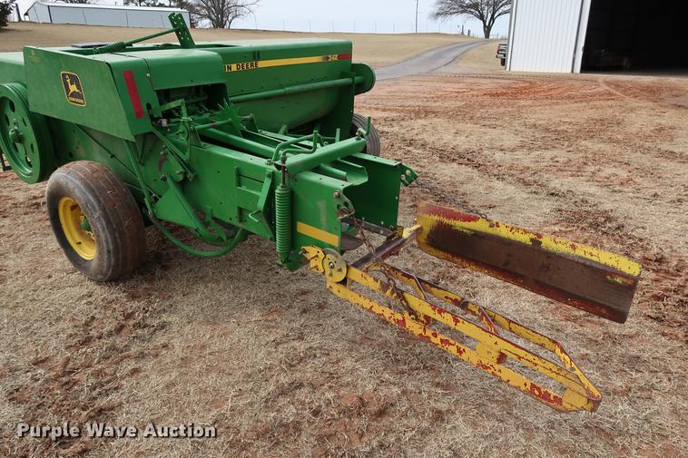image for item DG3353 2001 John Deere 348 small square baler