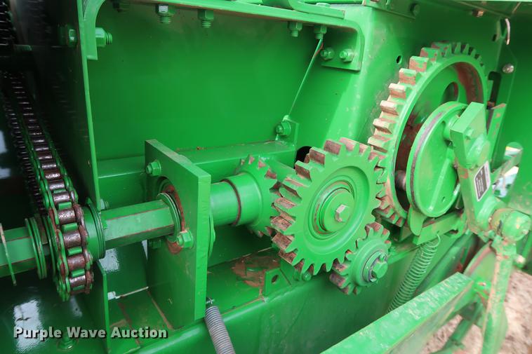 image for item DG3353 2001 John Deere 348 small square baler