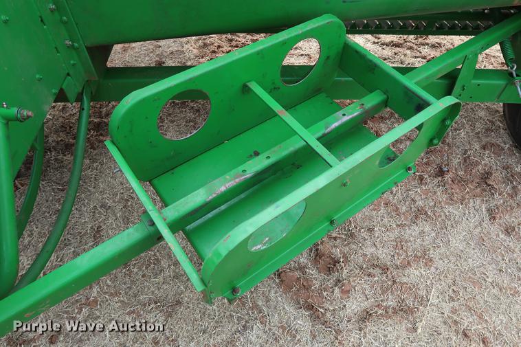 image for item DG3353 2001 John Deere 348 small square baler