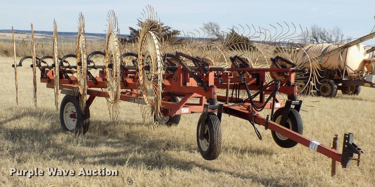 image for item DG3356 H&S BI-FOLD-12-HYD hay rake