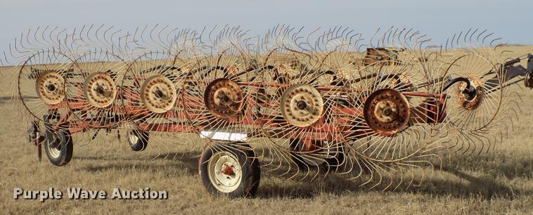 image for item DG3356 H&S BI-FOLD-12-HYD hay rake