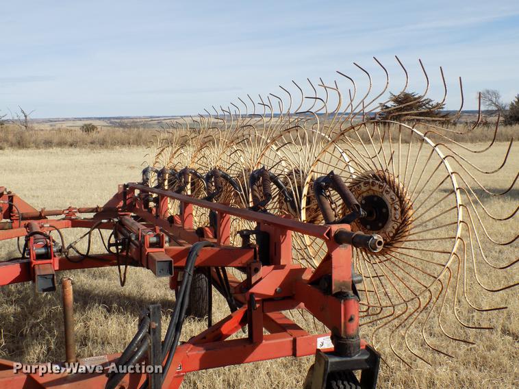 image for item DG3356 H&S BI-FOLD-12-HYD hay rake