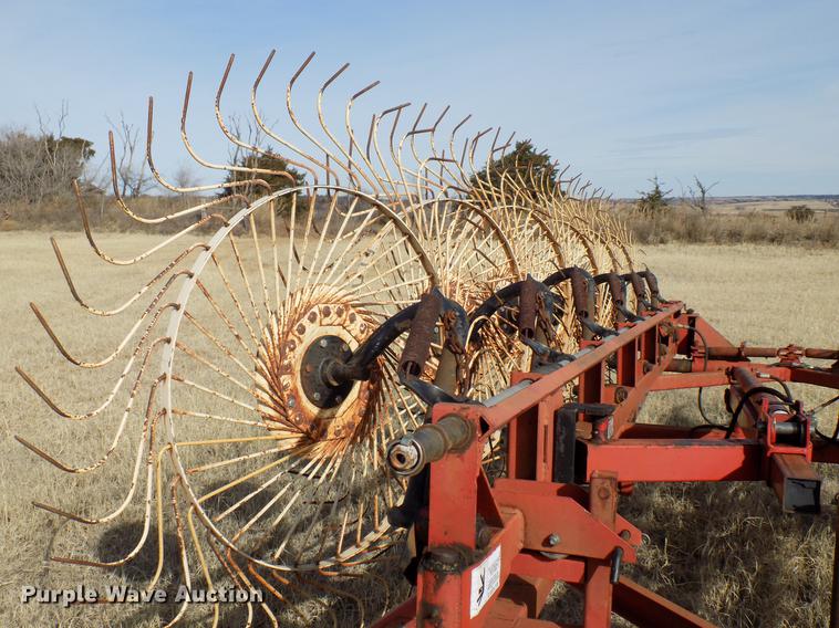 image for item DG3356 H&S BI-FOLD-12-HYD hay rake