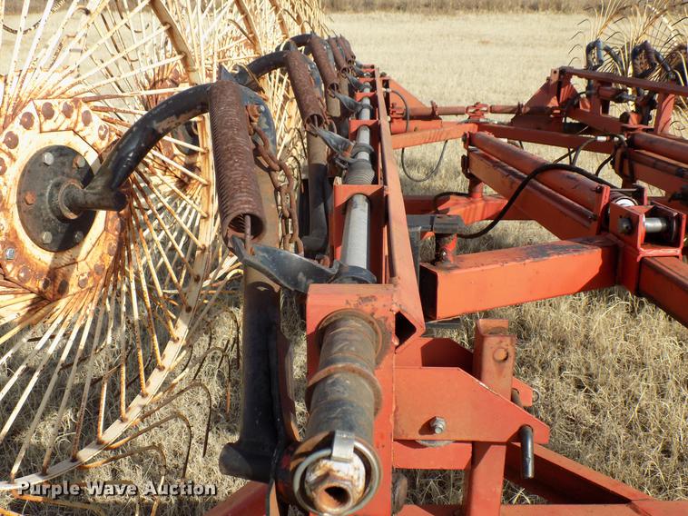 image for item DG3356 H&S BI-FOLD-12-HYD hay rake