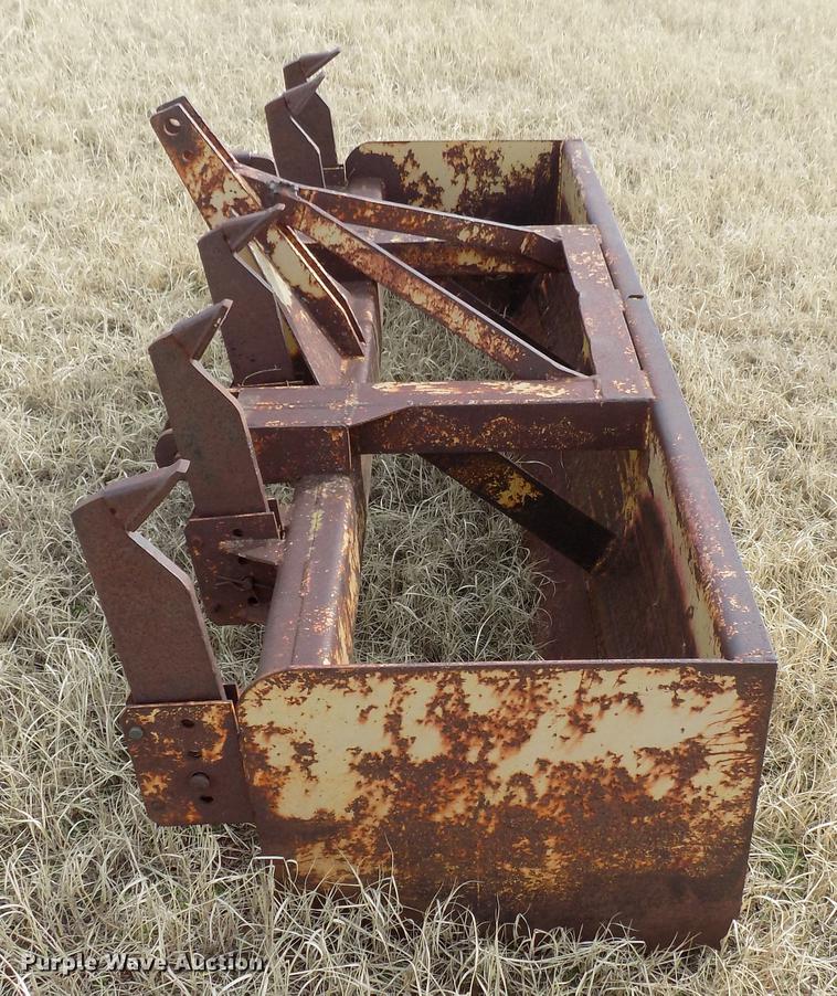 image for item DG3364 John Deere box blade