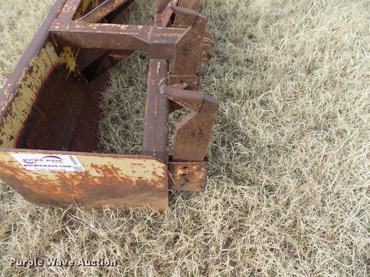 image for item DG3364 John Deere box blade