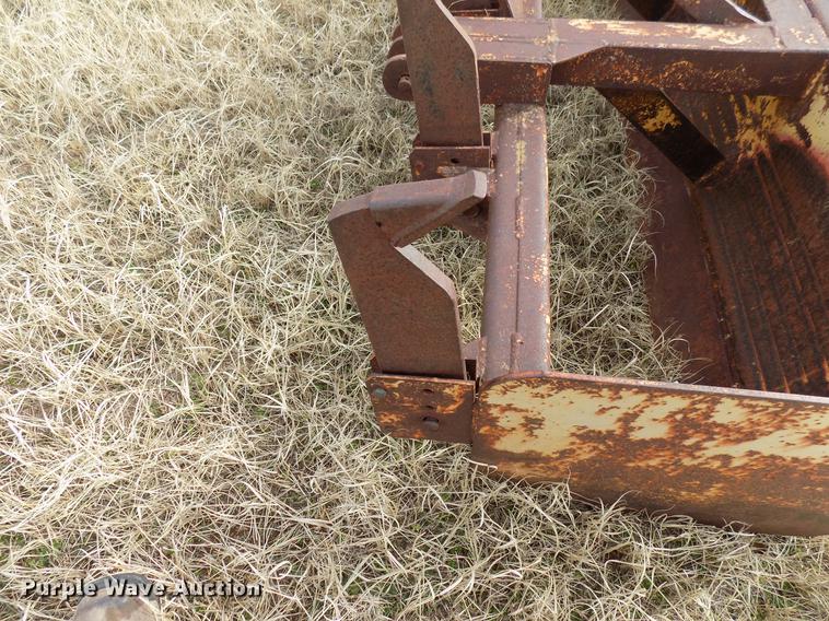 image for item DG3364 John Deere box blade