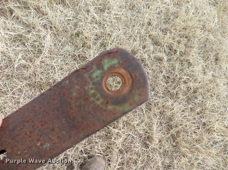 image for item DG3367 John Deere 670 hay rake