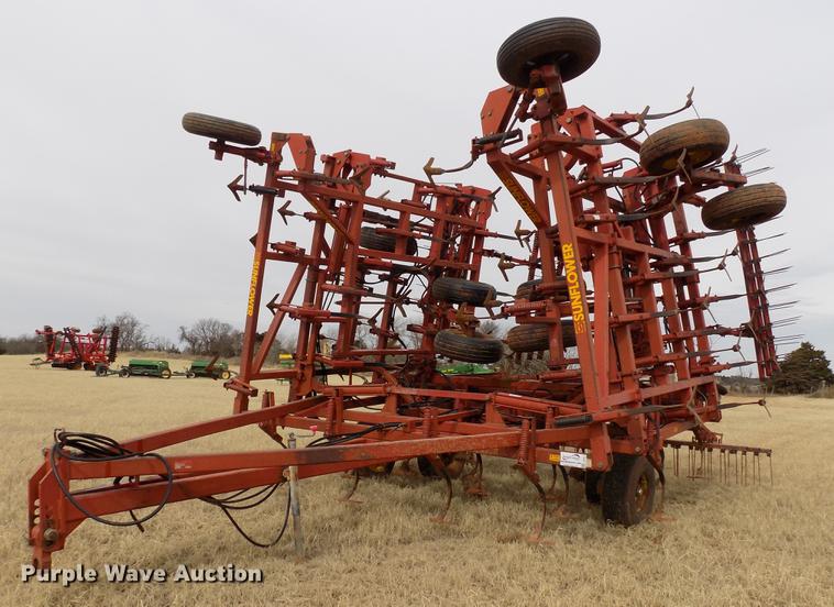 image for item DG3371 Sunflower 5452-46 field cultivator