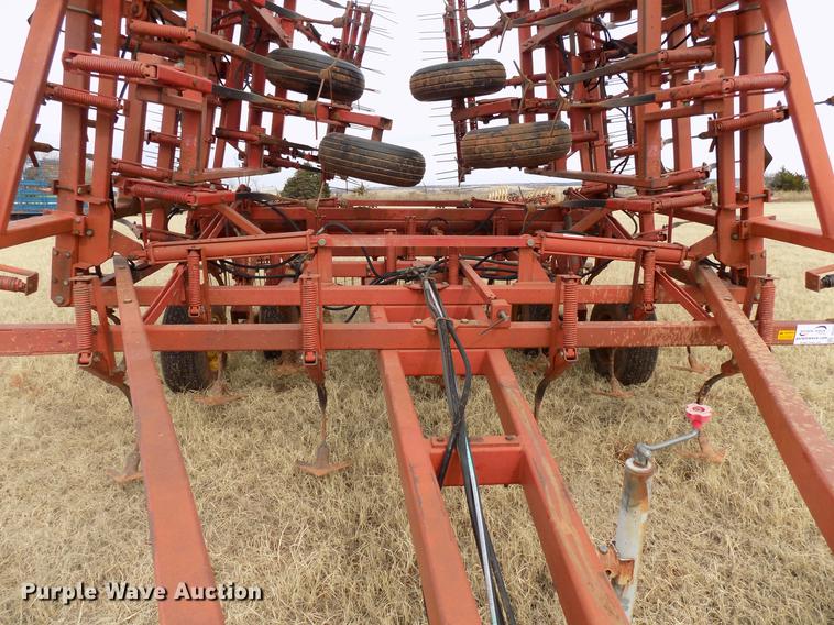 image for item DG3371 Sunflower 5452-46 field cultivator