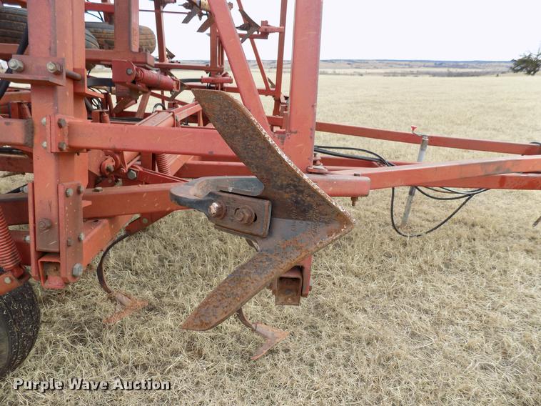 image for item DG3371 Sunflower 5452-46 field cultivator
