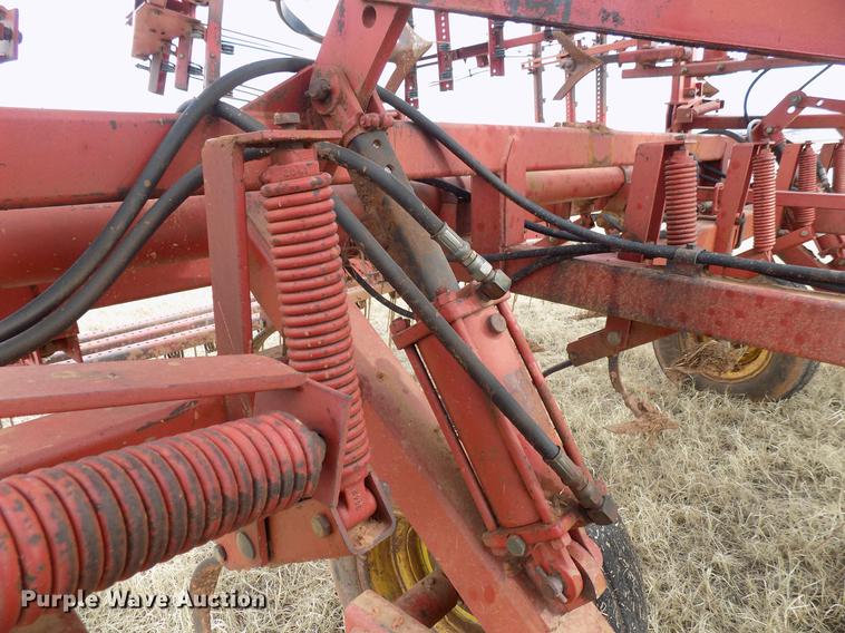 image for item DG3371 Sunflower 5452-46 field cultivator