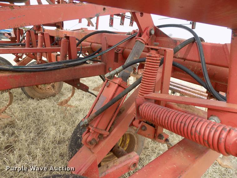 image for item DG3371 Sunflower 5452-46 field cultivator