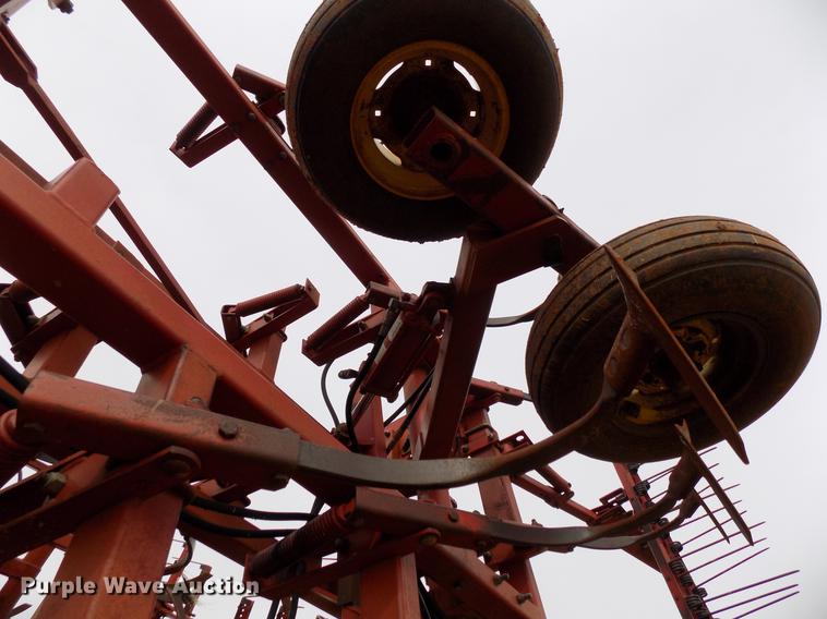 image for item DG3371 Sunflower 5452-46 field cultivator