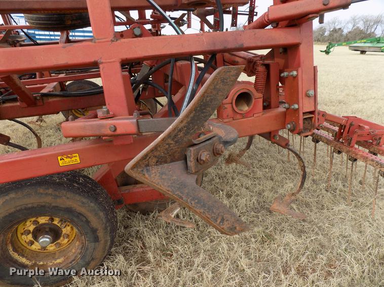 image for item DG3371 Sunflower 5452-46 field cultivator