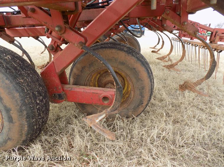 image for item DG3371 Sunflower 5452-46 field cultivator