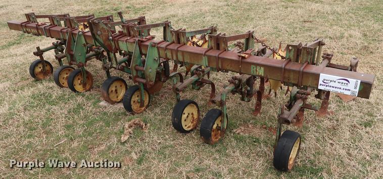 image for item DG3374 John Deere RM cultivator
