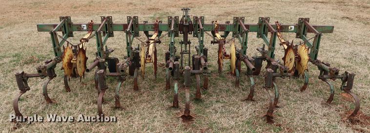 image for item DG3374 John Deere RM cultivator