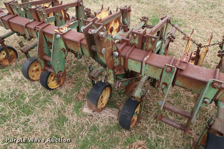 image for item DG3374 John Deere RM cultivator