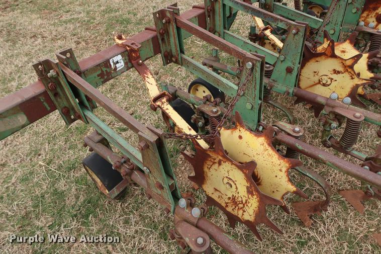 image for item DG3374 John Deere RM cultivator