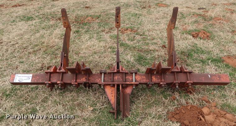 image for item DG3376 Three shank ripper