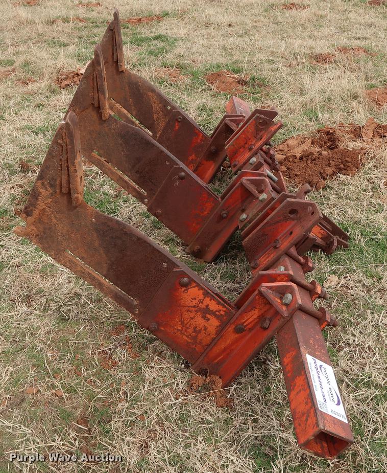 image for item DG3376 Three shank ripper