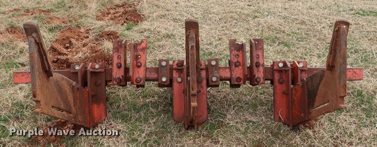 image for item DG3376 Three shank ripper