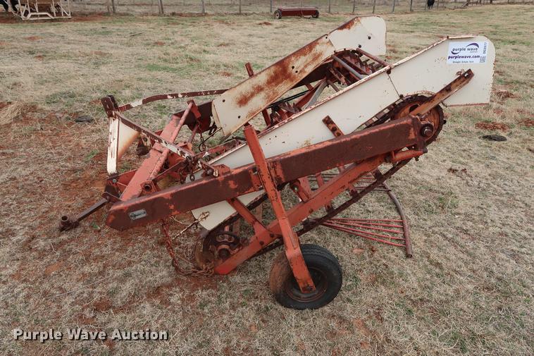 image for item DG3377 Long 437 peanut digger