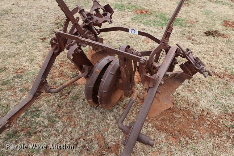 image for item DG3378 John Deere 638 two row lister