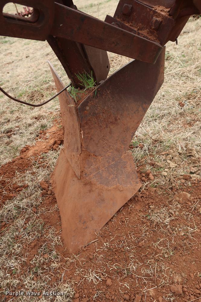 image for item DG3378 John Deere 638 two row lister