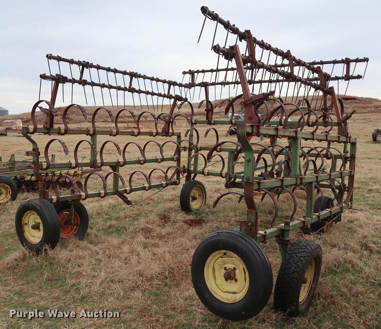 image for item DG3382 John Deere spring tooth