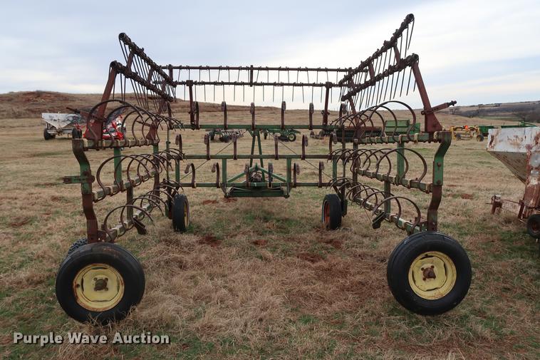 image for item DG3382 John Deere spring tooth