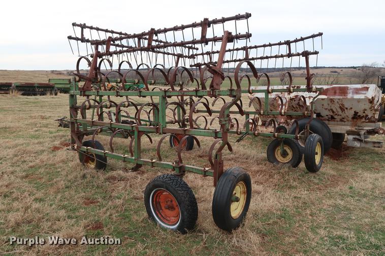 image for item DG3382 John Deere spring tooth