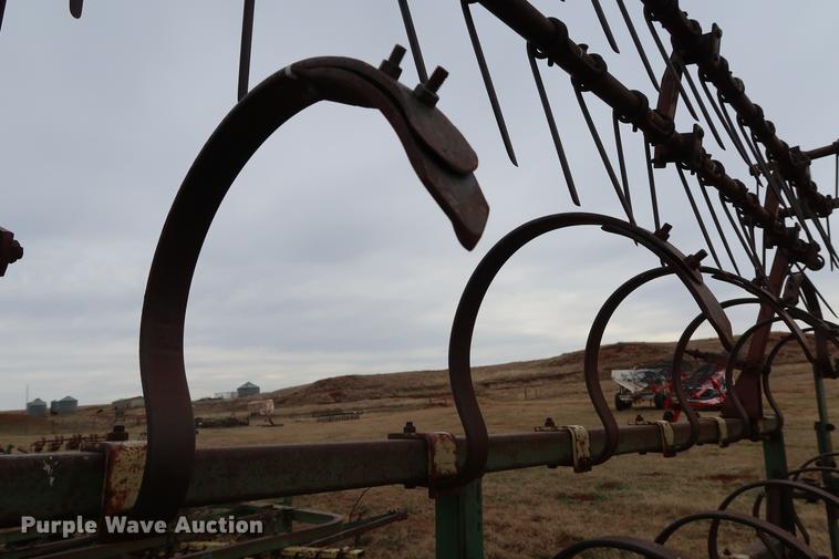 image for item DG3382 John Deere spring tooth