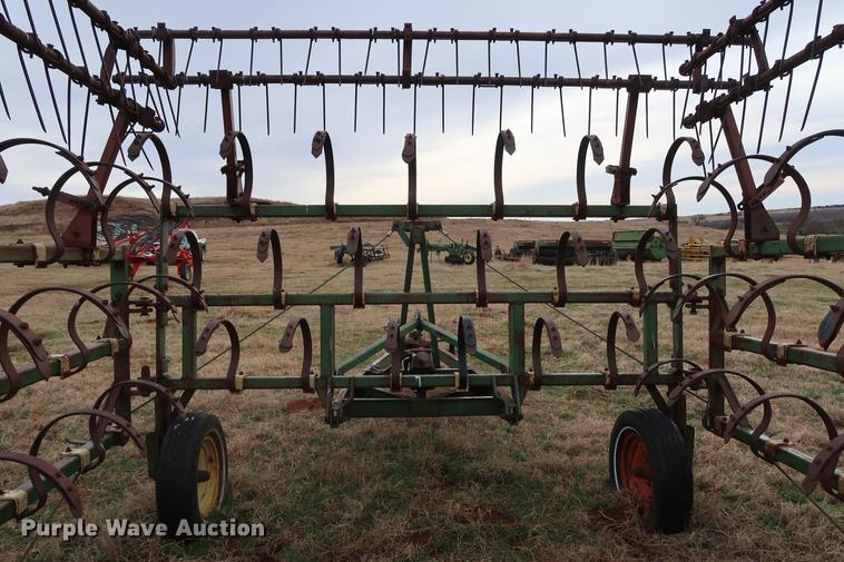 image for item DG3382 John Deere spring tooth