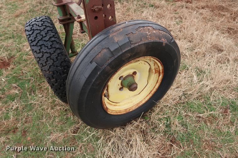 image for item DG3382 John Deere spring tooth