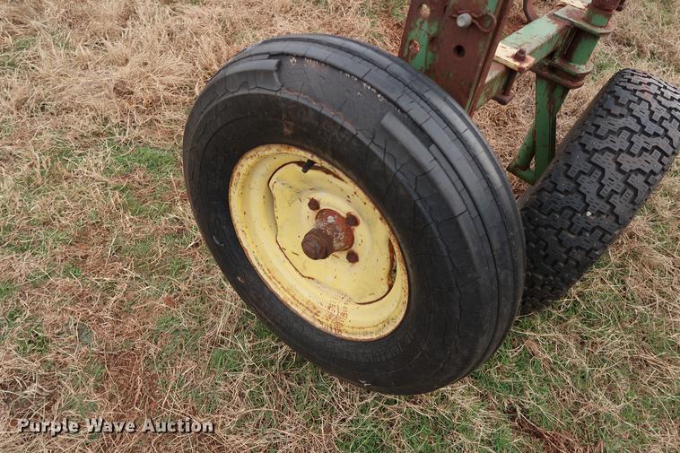 image for item DG3382 John Deere spring tooth