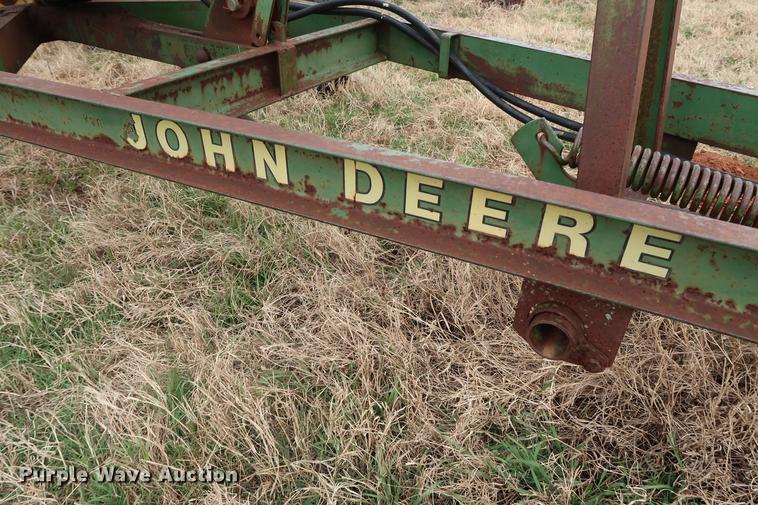image for item DG3382 John Deere spring tooth