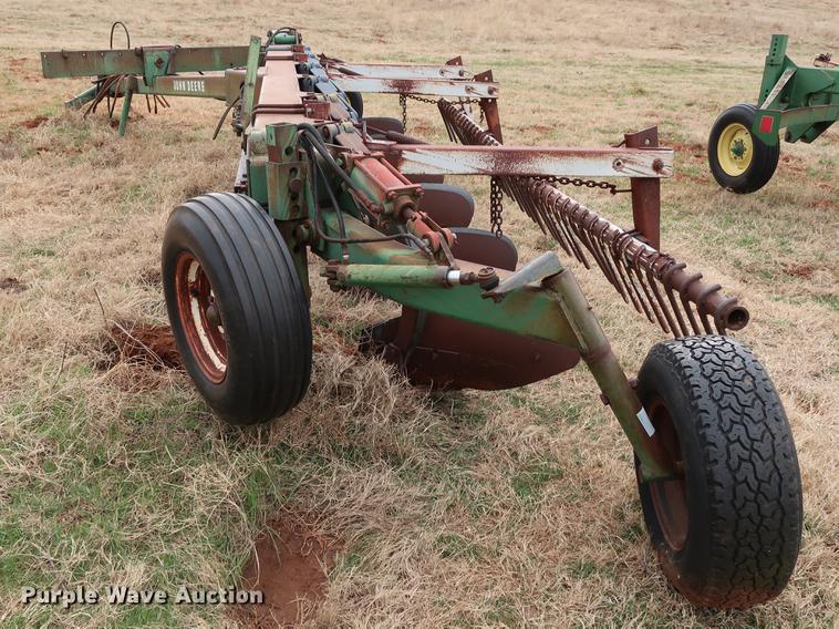 image for item DG3383 John Deere A2800 six bottom plow